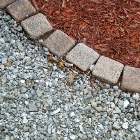 Image for Rocks VS Mulch: Which To Use